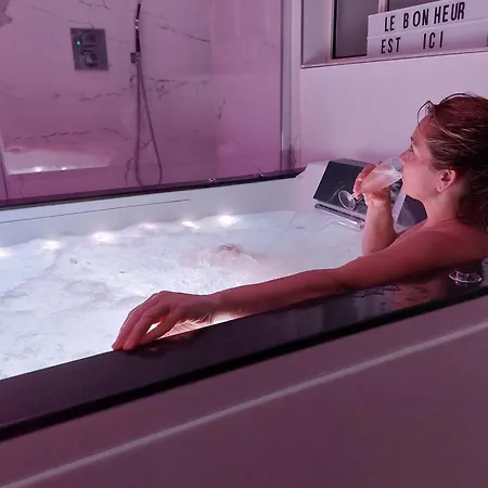 Les Delices Rooms-loveroom White Angers